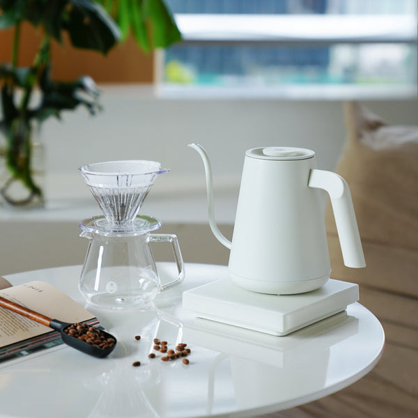 TIMEMORE FISH SMART PRO ELECTRIC POUR OVER KETTLE - WHITE 900ML - The Coffee Machine Collective