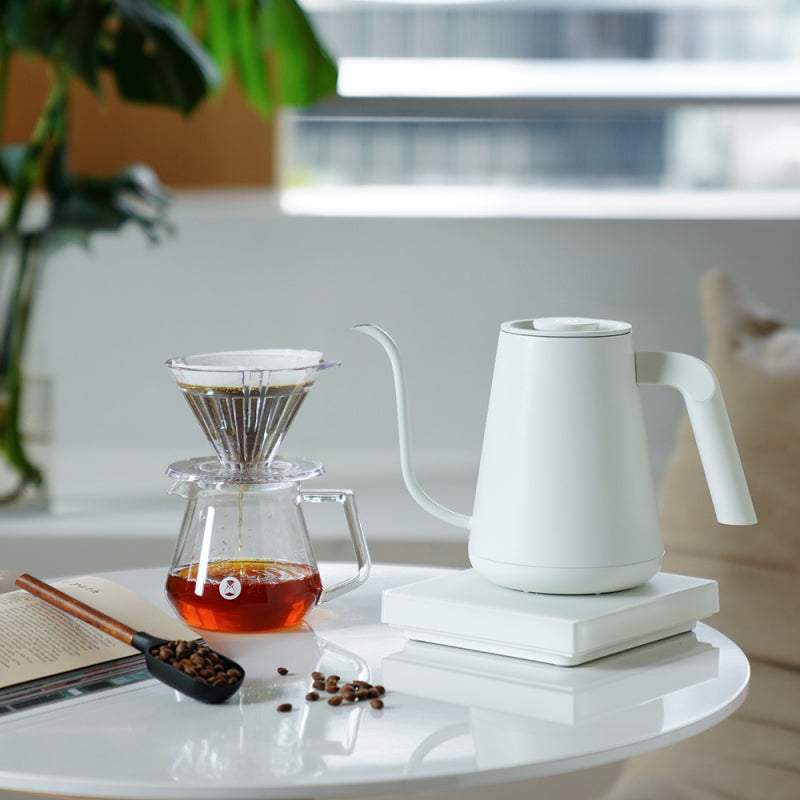 TIMEMORE FISH SMART PRO ELECTRIC POUR OVER KETTLE - WHITE 900ML